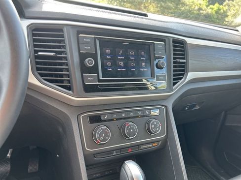 Certified 2023 Volkswagen Atlas SE image 25