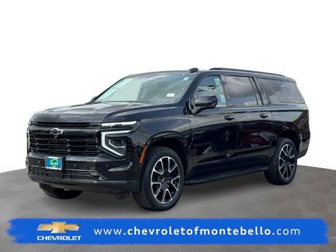 Certified 2025 Chevrolet Suburban RST image 1
