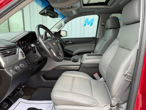 Used 2015 Chevrolet Suburban LT w/ Luxury Package AWD/4WD image 11