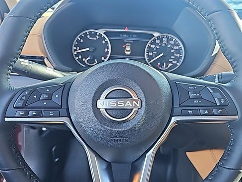 Used 2025 Nissan Sentra SV w/ SV Premium Package image 16