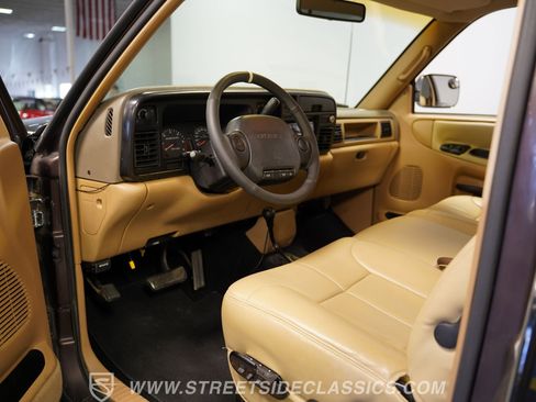 Used 1997 Dodge Ram 1500 Truck 4x4 Regular Cab image 4