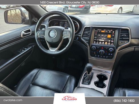 Used 2017 Jeep Grand Cherokee Limited image 15