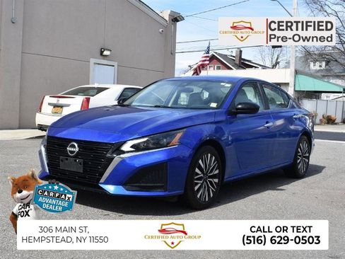 Used 2025 Nissan Altima 2.5 SV image 1