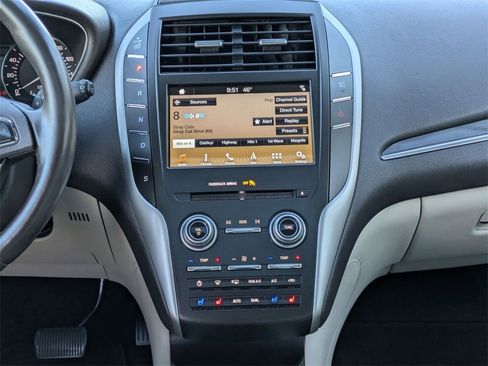 Used 2018 Lincoln MKC Reserve w/ Lincoln MKC Climate Package image 12