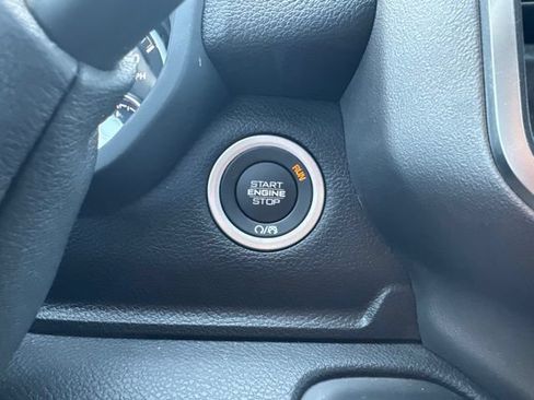Certified 2026 RAM 2500 Big Horn AWD/4WD image 18