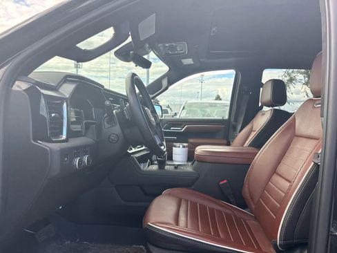Used 2025 GMC Sierra 1500 Denali Ultimate AWD/4WD image 5
