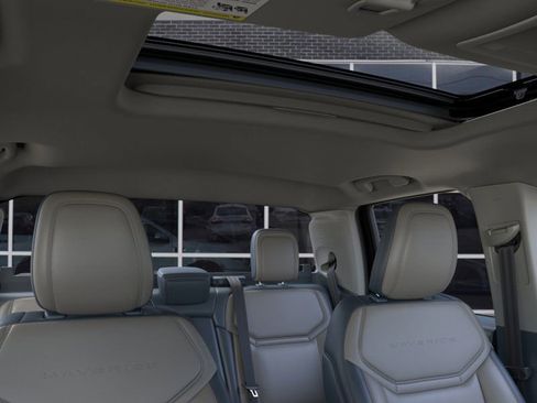 New 2026 Ford Maverick Lariat image 12