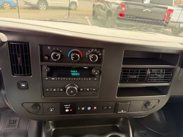 Used 2025 Chevrolet Express 3500 LT w/ LT Preferred Equipment Group RWD image 19