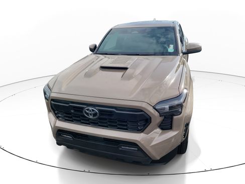 Used 2026 Toyota Tacoma TRD Sport RWD image 2