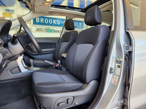 Used 2016 Subaru Forester 2.5i Premium w/ Popular Package #1 AWD/4WD image 2