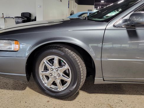 Used 2004 Cadillac Seville SLS w/ Preferred Equipment Group FWD image 25