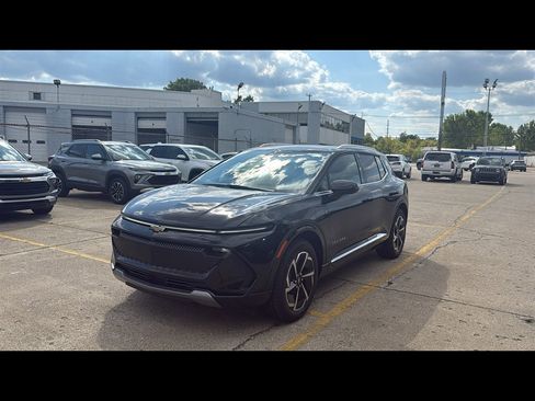 New 2025 Chevrolet Equinox EV LT image 2