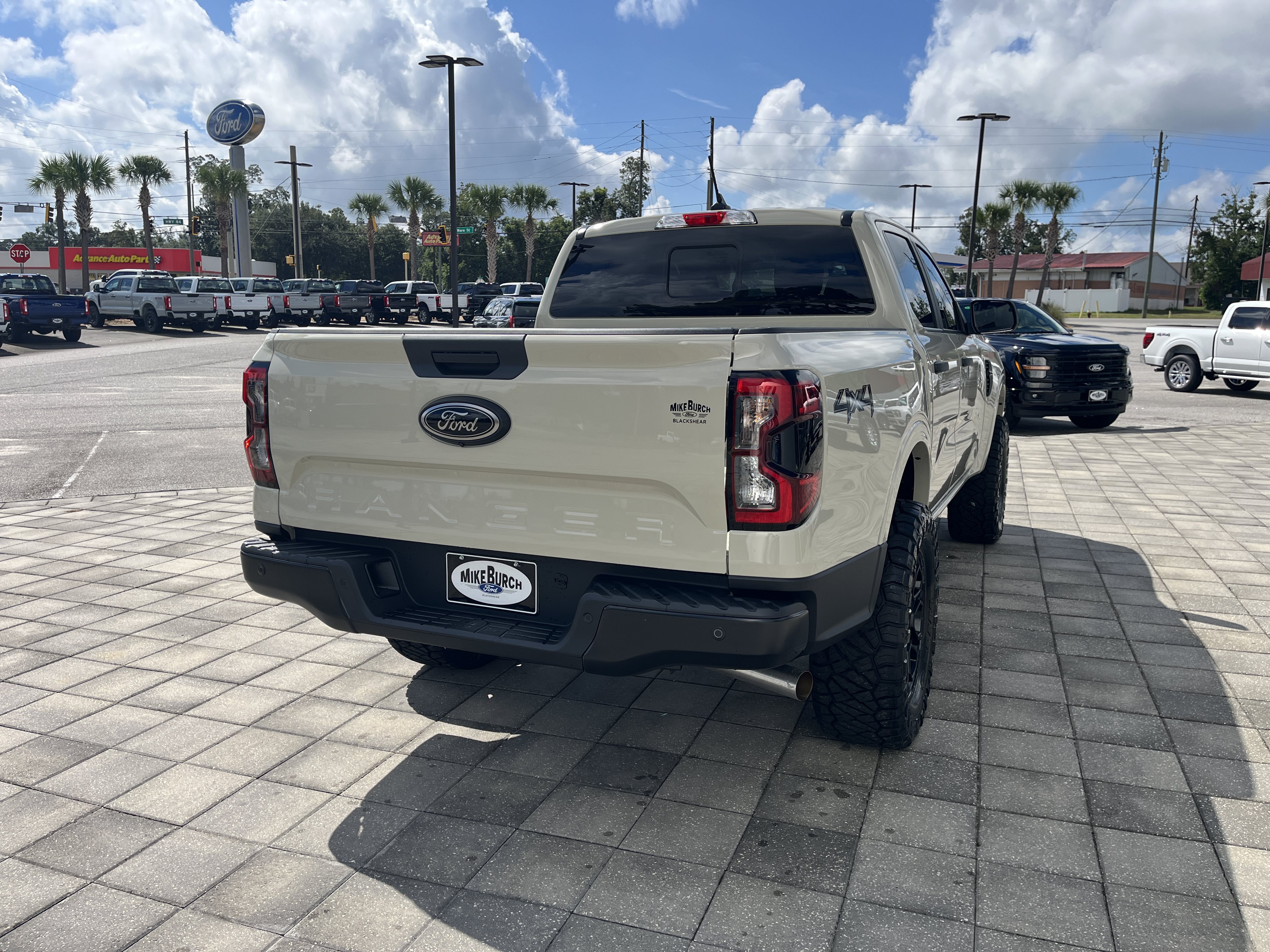 New 2026 Ford Ranger XLT w/ Equipment Group 301A High AWD/4WD image 6