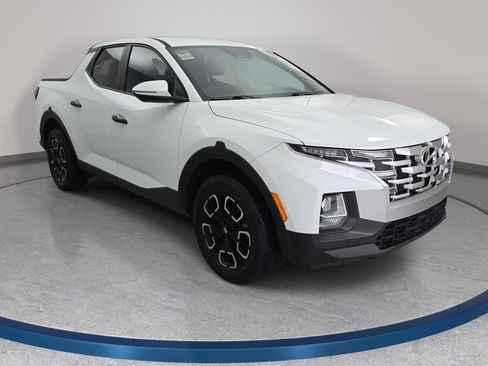 Used 2022 Hyundai Santa Cruz SEL w/ Cargo Package AWD/4WD image 3