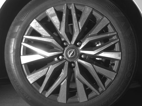 Used 2025 Nissan Altima 2.5 SV image 13