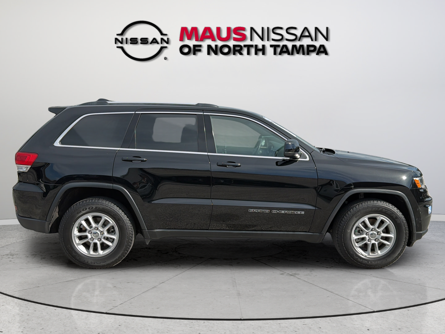 Used 2018 Jeep Grand Cherokee Laredo RWD image 13