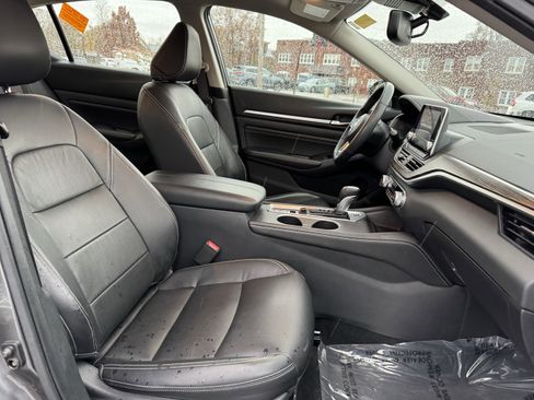 Certified 2019 Nissan Altima 2.5 Platinum image 37