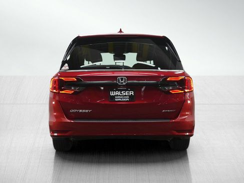 Used 2024 Honda Odyssey Sport image 4