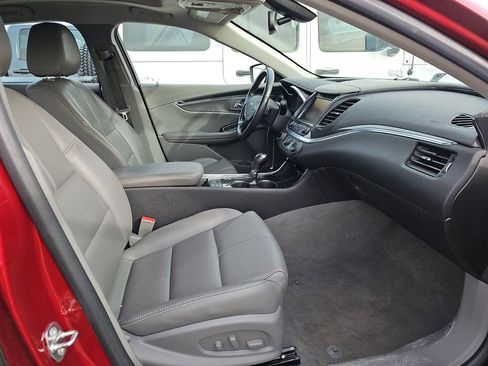 Used 2019 Chevrolet Impala LT w/ Sunroof and Spoiler Package image 15