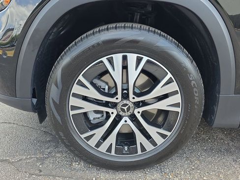 Certified 2026 Mercedes-Benz GLB 250 4MATIC image 9