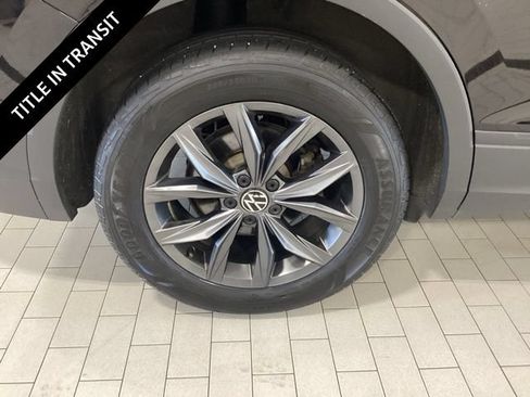 Used 2024 Volkswagen Tiguan SE AWD/4WD image 24