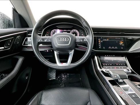 Used 2023 Audi Q8 Premium Plus image 7