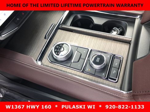 Used 2023 Ford Expedition Limited AWD/4WD image 18