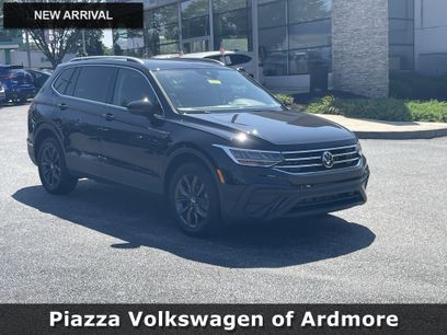 Used 2023 Volkswagen Tiguan SE w/ Panoramic Sunroof Package