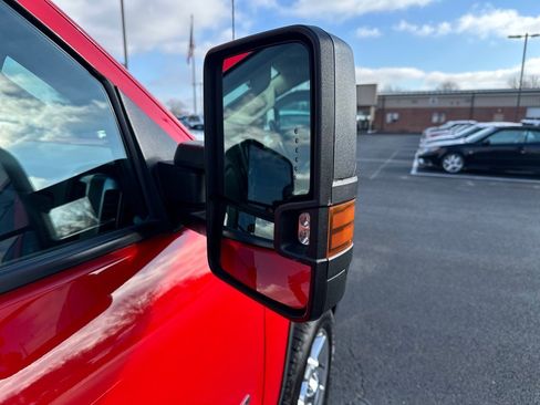 Used 2019 Chevrolet Silverado 2500 LT w/ LT Convenience Package image 14