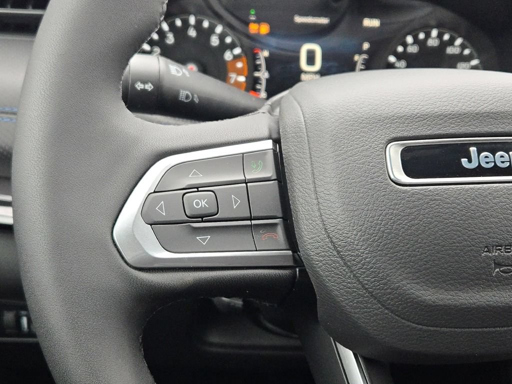New 2026 Jeep Compass Latitude AWD/4WD image 28