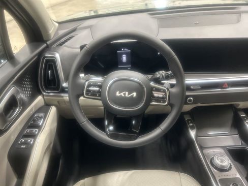 New 2025 Kia Sorento EX image 13