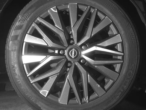 Used 2025 Nissan Altima 2.5 SV FWD image 15