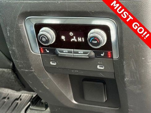 Used 2022 GMC Yukon Denali w/ Advanced Technology Package image 18