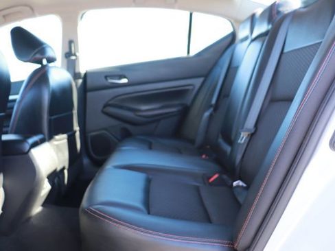 Used 2023 Nissan Altima 2.5 SR image 14