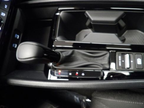 Used 2024 Honda Accord Sport image 31