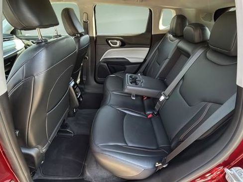 Used 2022 Jeep Compass Limited AWD/4WD image 19