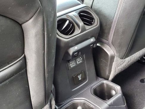 Used 2022 Jeep Gladiator Overland image 29