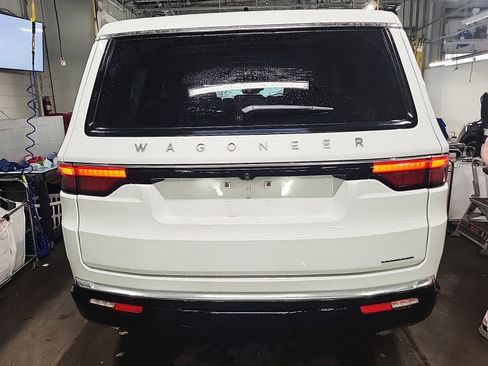 Used 2024 Jeep Wagoneer Series II w/ Convenience Group I image 5