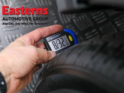 Used 2024 Hyundai Venue Limited image 27