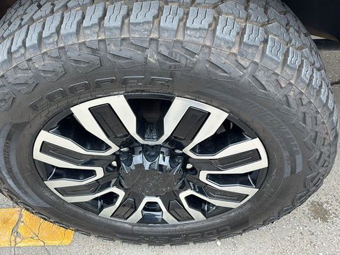 Certified 2024 GMC Sierra 2500 Denali Ultimate w/ Max Trailering Package image 14