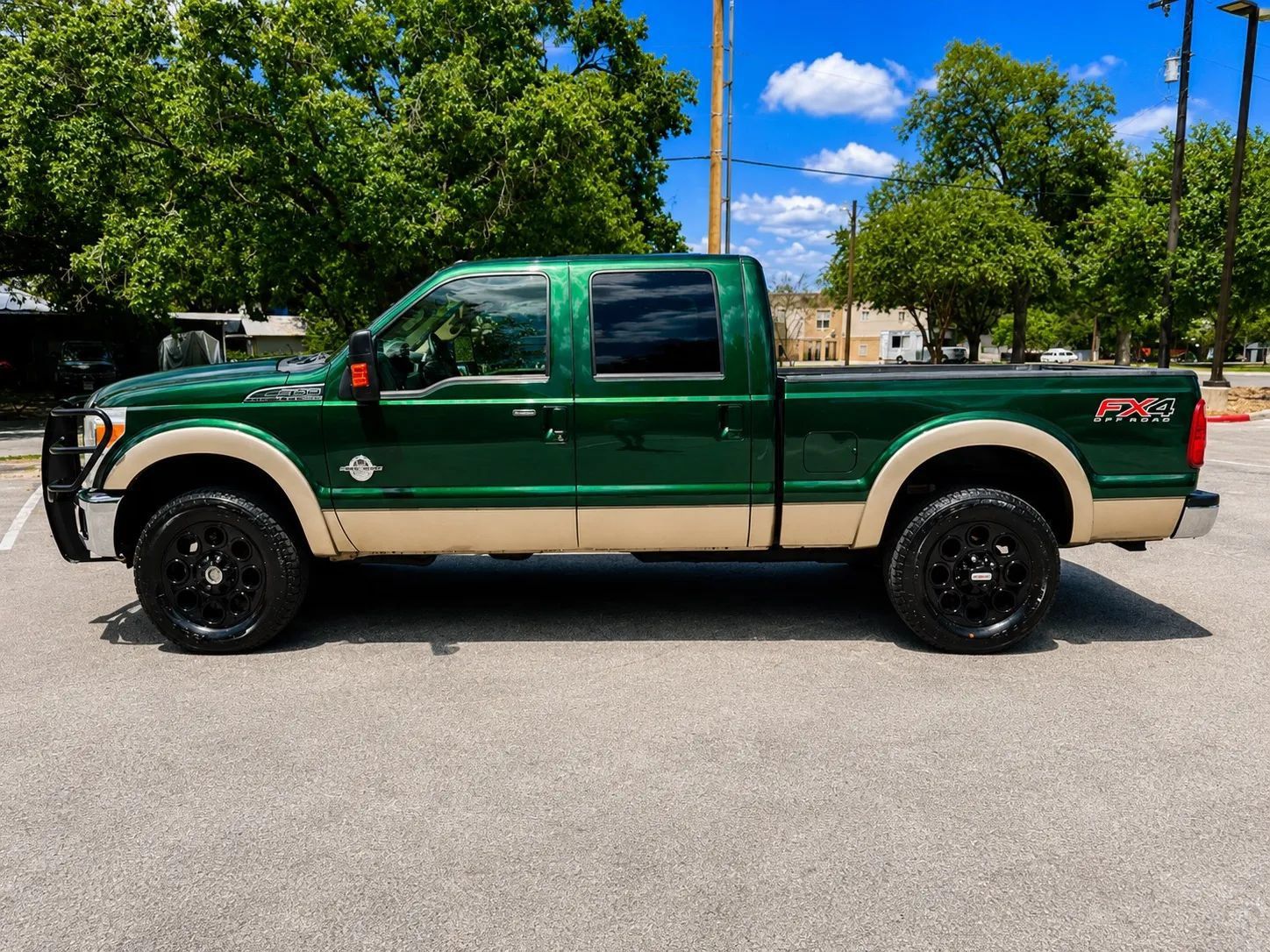 Used 2012 Ford F250 Lariat w/ Lariat Interior Pkg AWD/4WD image 8