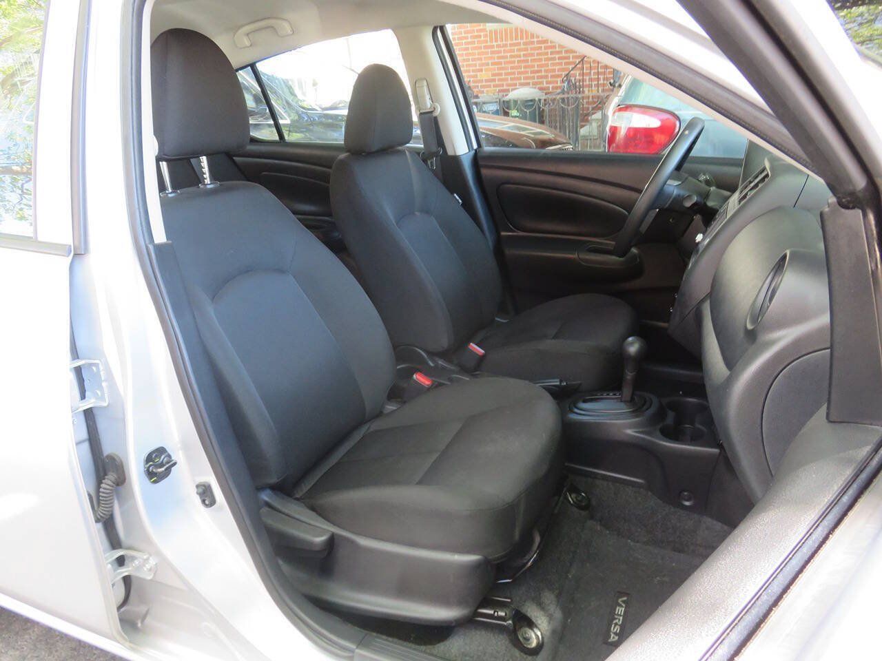 Used 2019 Nissan Versa S Plus FWD image 11