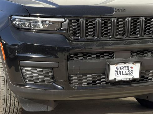 New 2025 Jeep Grand Cherokee L Altitude image 7