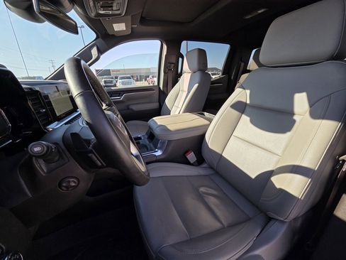 Used 2024 GMC Sierra 1500 SLT w/ SLT Premium Plus Package image 23