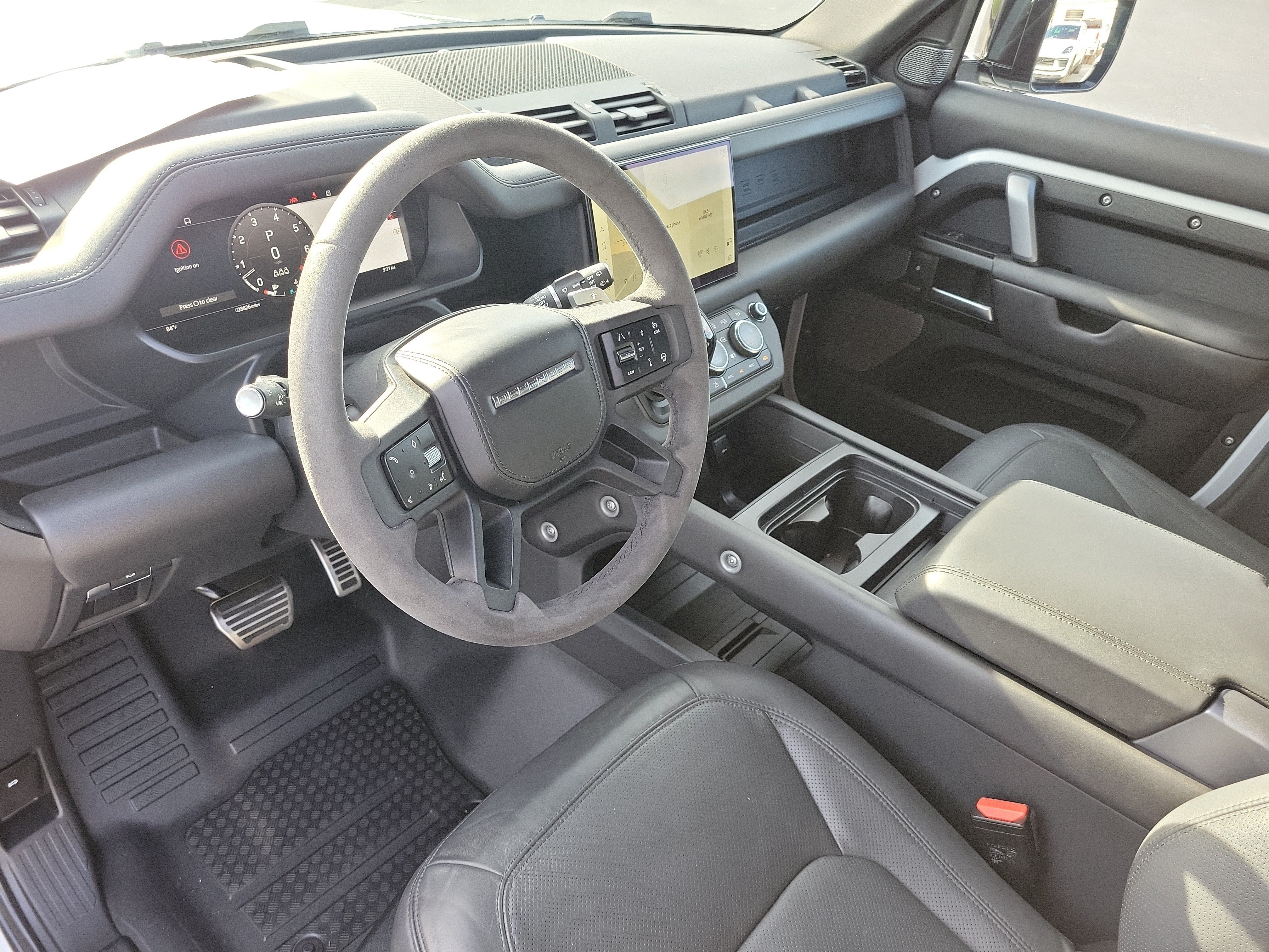 Used 2023 Land Rover Defender 110 V8 AWD/4WD image 23