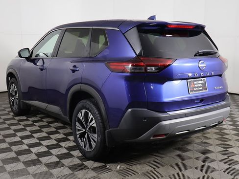 Used 2023 Nissan Rogue SV image 7