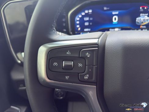 Used 2024 Chevrolet Silverado 2500 LTZ w/ LTZ Convenience Package image 27