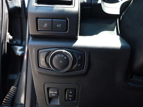 Used 2020 Ford Expedition Max Limited RWD image 18
