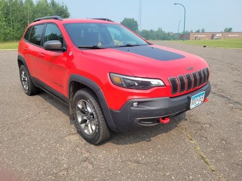 Used 2019 Jeep Cherokee Trailhawk w/ Comfort & Convenience Group AWD/4WD image 8