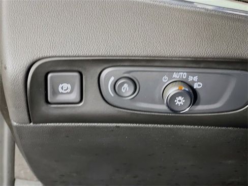 Used 2018 Buick Enclave Avenir w/ Avenir Technology Package image 11